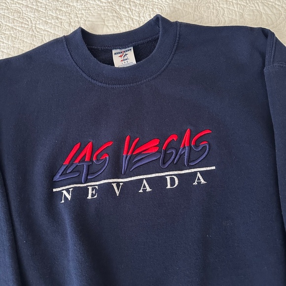 Vintage Las Vegas Nevada Embroidered Crewneck Sweatshirt Pullover Jerzeez - Picture 2 of 9